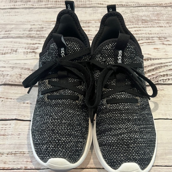 Women’s Memory Foam Adidas Size 6 - Picture 1 of 7